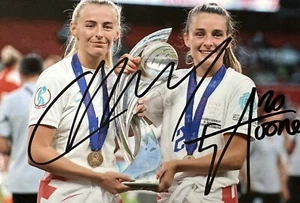 ELLA TOONE & CHLOE KELLY HAND SIGNED 6X4 ENGLAND PHOTO - Picture 1 of 1