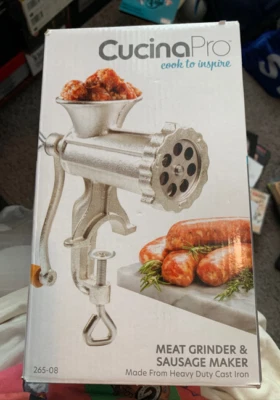 Чугунная мясорубка и колбасница CucinaPro - Изображение 1 из 3