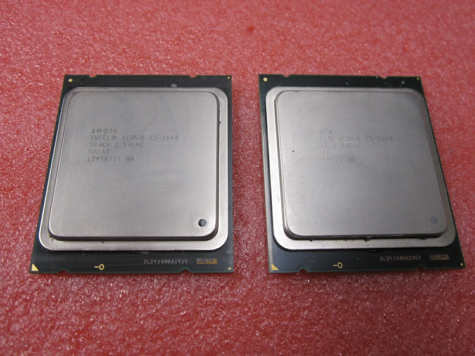 Par emparejado Procesador Intel SR0KR Xeon E5-2640 2,5 GHz 6 núcleos 15 MB de caché LGA2011 Foto 1 de 1