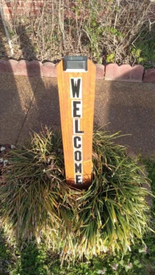 Letrero hecho a mano, bienvenido y bendecido energía solar luz LED iluminada exterior Foto 1 de 4