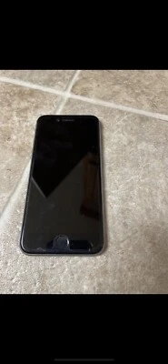 Apple iPhone 6 - 16 GB - Space Grey  (Unlocked) - Image 1 of 2