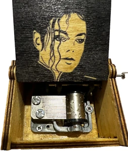 Michael Jackson Wooden Hand Crank Music Box Laser Etched 6.5cm - Bild 1 von 9