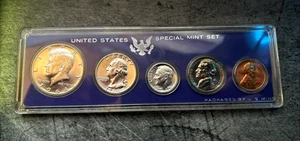 US MINT COIN SET 1964-P 90% SILVER, Double Struck GemLuster, In CASE - Picture 1 of 2