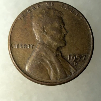1957 D Lincoln Wheat Penny D Mint, One Cent Coin, Rim Error “ L “ In Liberty - Image 1 of 4