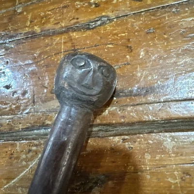 Bastón antiguo. Arte popular. Madera tallada a mano americana vintage  Foto 1 de 4