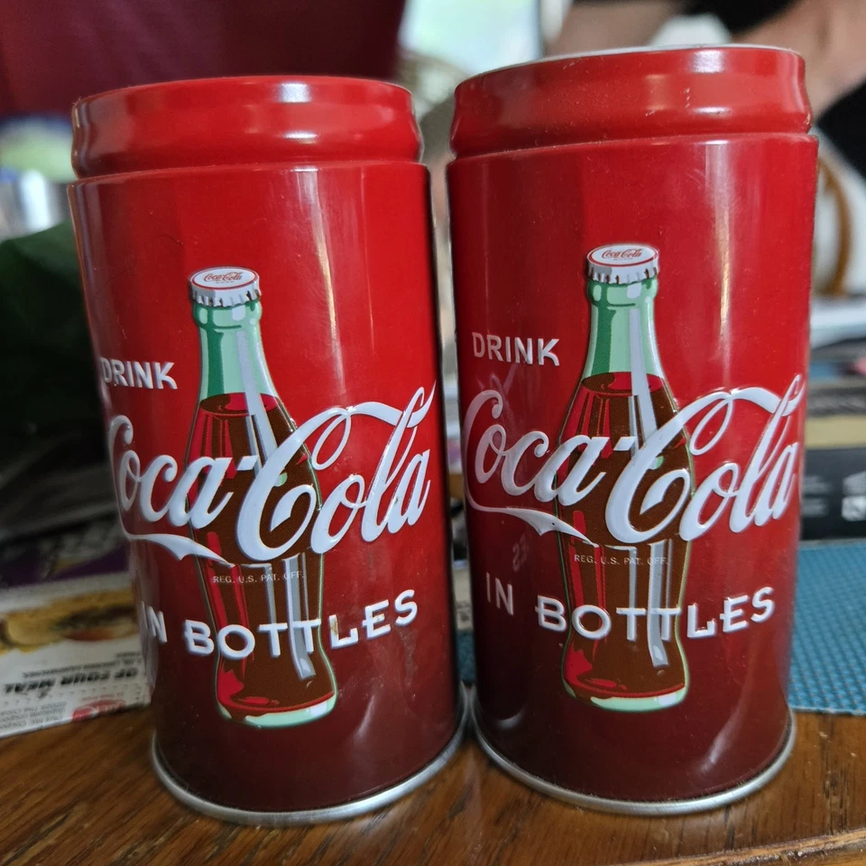 Salero y pimentero Coca Cola Foto 1 de 1