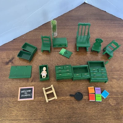 Lote de móveis para casa de bonecas Epcoh cadeira mesa cabana mesa berço sala de jantar registro  - Imagem 1 de 4