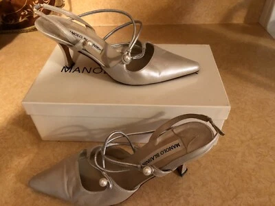 Женские бежевые замшевые кожаные туфли-лодочки MANOLO BLAHNIK размер 37,5 США бывшие в употреблении - Изображение 1 из 4