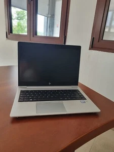 ordinateur HP 840 - Imagen 1 de 4