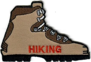 P3071 - HIKING - Generic Cub Scout Patch - Picture 1 of 2