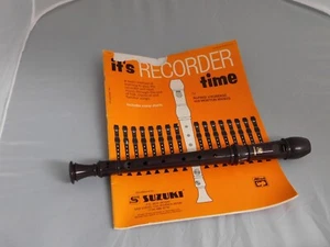 Suzuki Recorder plus “It’s Recorder Time” Training Booklet - Picture 1 of 2