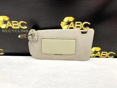 Parasol iluminado para conductor izquierdo Infiniti EX35 2008-2012 Foto 1 de 4