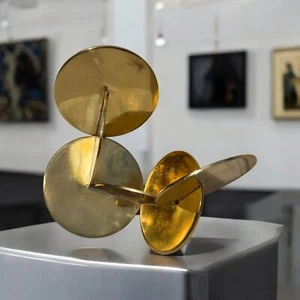 MODERNIST BRASS GEOMETRIC SCULPTURE INTERLOCKING DISC MID CENTURY MODERN VINTAGE - Picture 1 of 23