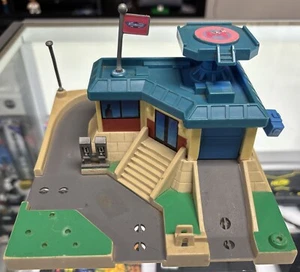 Micro Machines Hiways & Byways Emergency Alert Center Playset 1994 Galoob - Picture 1 of 7