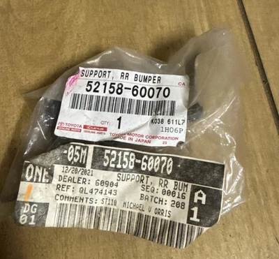 2010-2023 LEXUS GX460 SUPORTE DE SUPORTE DE PARA-CHOQUE TRASEIRO ESQUERDO NOVO FABRICANTE DE EQUIPAMENTO ORIGINAL 52158-60070 - Imagem 1 de 2