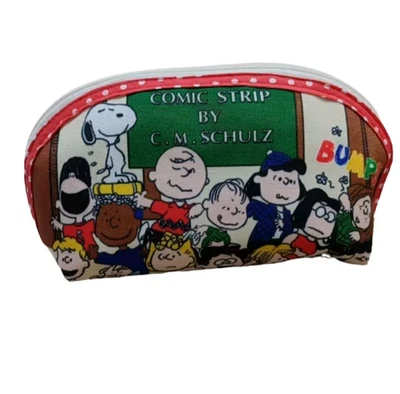 18cm x 13cm x 8cm Canvas Snoopy Peanuts Charlie Brown Make Up Bag Pencil Case - Image 1 of 2