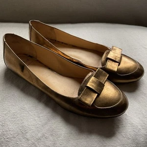 PAUL SMITH WOMENS - METALLIC GOLD LEATHER BALLET FLATS WITH BOW DETAIL SIZE 38.5 - Picture 1 of 7