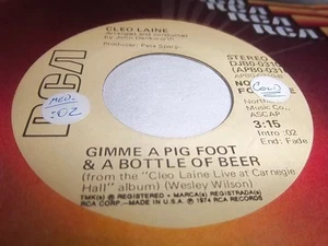 Cleo Laine-Send In The Clowns/GIMME A PIG FOOT & A BOTTLE OF BEER RCA 0310 NM 45 - Picture 1 of 1