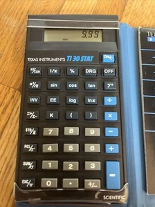 Calculadora científica Texas Instruments TI 30 STAT con estuche y manual - Imagen 1 de 2