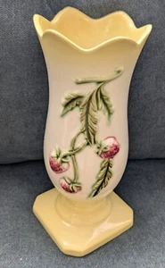Vintage Hull Pottery Vase Fiesta Pattern Strawberries Yellow Cream 8.5" - Picture 1 of 14