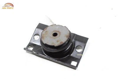 2016-2024 Nissan Titan Motor Soporte de montaje lateral izquierdo Aislador OEM Foto 1 de 4