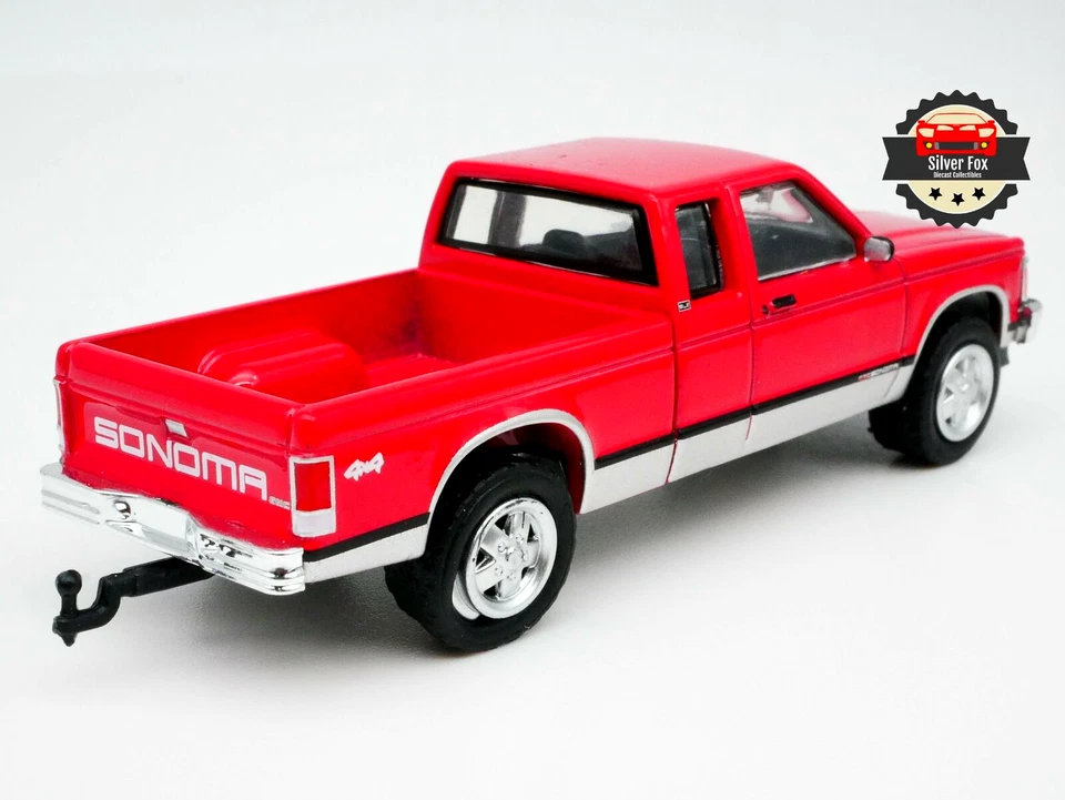 1991 GMC SONOMA 4X4 TOW PACKAGE 1:64 SCALE DIECAST DIORAMA COLLECTOR MODEL CAR  - Image 1 of 4