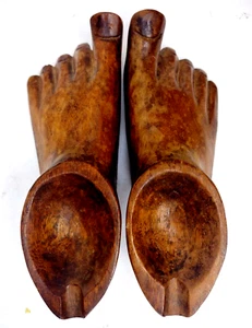 Ceniceros antiguos de madera tallados a mano para cigarrillos de pie humano arte popular primitivo - Imagen 1 de 9