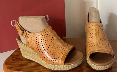 NEW Cobb Hill Wedge Sandals Shoes Size 8M Erica Slingback Leather Yellow NIB - Image 1 of 4