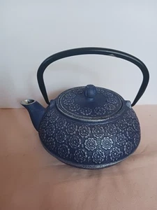 340z Primula Blue Floral Cast Iron Teapot With Infuser - Picture 1 of 1