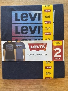 Levi’s Boys Short Sleeve Crew Neck Graphic Tees Size S (5/6) Navy Blue NWT - Picture 1 of 3