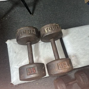 TWO YORK ROUNDHEAD  DUMBBELLS WEIGHT 35 LB. VINTAGE IRON - Picture 1 of 2