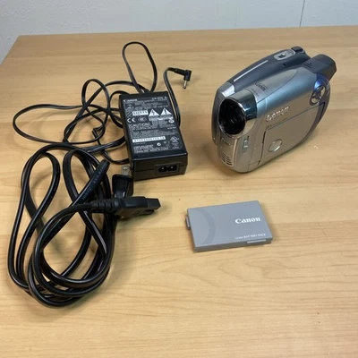 Paquete de videocámara Canon DC210 (batería, cargador) PROBADA mini cámara DVD Foto 1 de 4