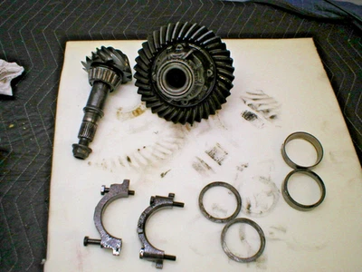 1985-89 Nine 9 pernos 3:08 engranajes posi parte trasera Borg Warner Carrier tapas de rodamientos Foto 1 de 4