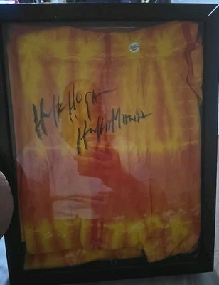 Hulk Hogan Hulkamania刻字亲笔签名休闲裤红色可乐黄色染料 — 第 1/3 张图片