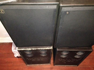 ALTAVOCES PRINCIPALES 4.0 AUDIÓFILOS COLECCIONISTAS ARTÍCULO 2TANNOY SGM-15, 2 SUBWOOFERS C-150 Foto 1 de 4