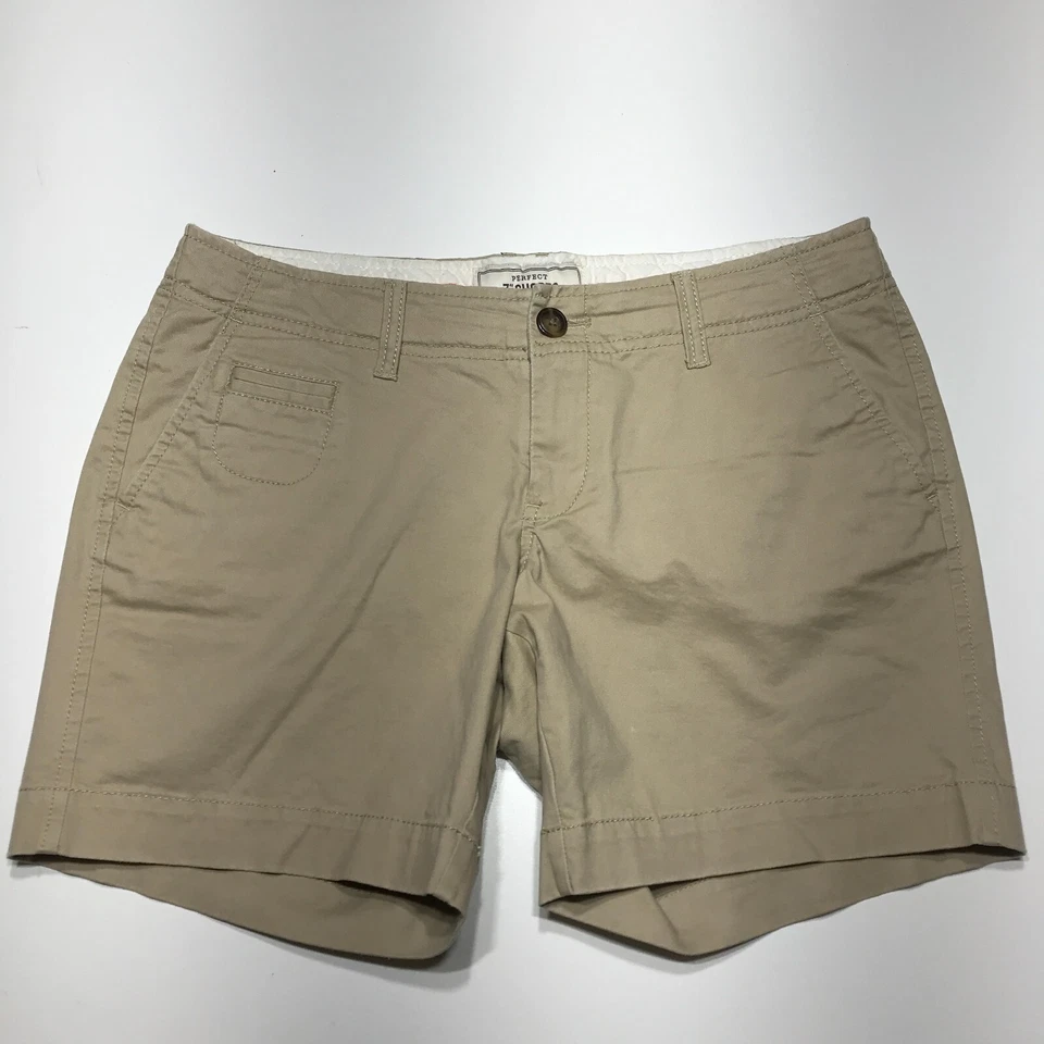 Old Navy Petite Pants Womens Size 4P The Perfect 7 Inch Favorite Khakis Midi - Image 1 of 4