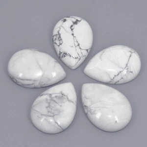 Pera Cabochon Howlite bianca da 5x7 mm a 12x16 mm pietra preziosa naturale calibrata - Foto 1 di 4