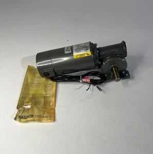 ONE (1) BALDOR 1/6HP 346RPM Right Angle GearMotor GP13536 (NEW) - Picture 1 of 7