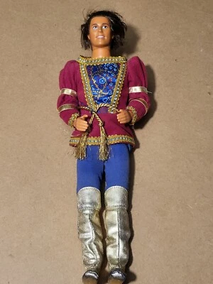 Prince Ken Para Rapunzel Barbie 1997 Mattel Muñeca Traje Real Dorado Rojo C205B Foto 1 de 4