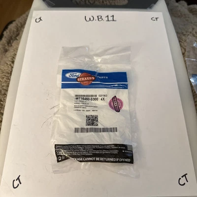 Clip de panel de cenefa original Ford W716460-S300. CANTIDAD-4 Foto 1 de 2