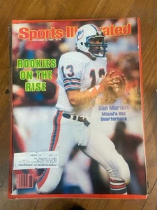 SPORTS ILLUSTRATED  November 14, 1983 DAN MARINO - 1ST ROOKIE COVER - Picture 1 of 3