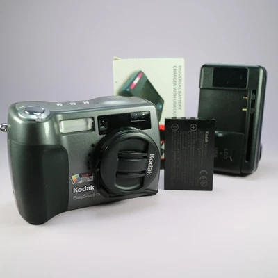 Kodak Digital Camera EasyShare DX7630 6.1MP Silver Tested With Battery + Charger - Image 1 of 4