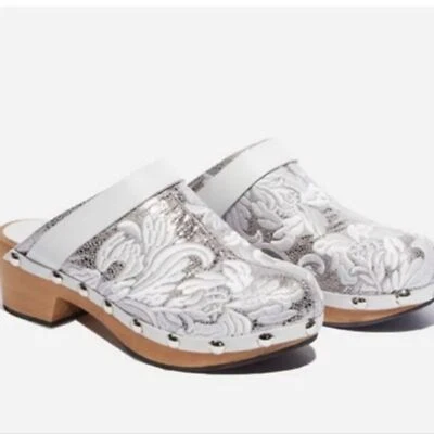 Johnny Was Dormi Leather Floral Embroidered Clog Size 10 Silver White New - Image 1 of 4