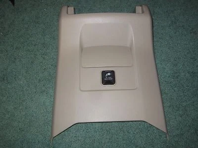 Nissan Titan 2016 OEM asiento trasero consola bronceada toma de corriente interruptor trasero 16 Foto 1 de 3