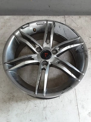 10 10-12 CAN AM CAN-AM Spyder RT 2010 llanta delantera izquierda recta raspada Foto 1 de 4