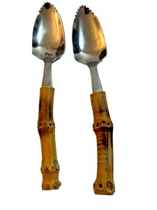 Par de cucharas de pomelo vintage asas de bambú punta dentada acero inoxidable Japón 6" - Imagen 1 de 5