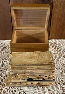 VINTAGE LOADED MERCHANTS BOX COMPANY RECIPE INDEX CARD BOX~HANDWRITTEN RECIPES! - Picture 1 of 20