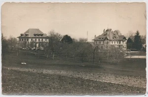 Obstgarten mit Herrenhaus & Arbeitshaus im Hintergrund, RPPC, Postkarte, geteilte Rückseite - Bild 1 von 2