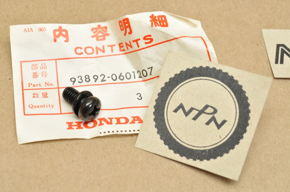 Tornillo capó carenado Honda 1988 NX650 93892-06012-07 NUEVO DE STOCK Foto 1 de 1