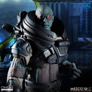 In Stock Mezco One:12 Collective DC Mr. Freeze Deluxe Edition 1/12 Scale Figure - Picture 1 of 7